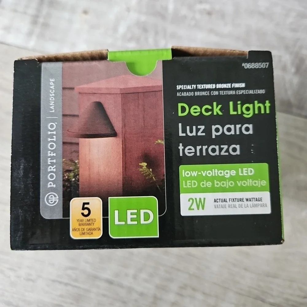 Harbor Breeze Hardwired Bronze LED Outdoor Deck light - NEW